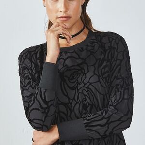 Fabletics Lola Long Sleeve Top size large